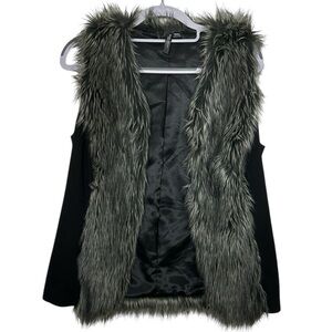 Bisou Bisou Faux Fur vest.  Size: Small